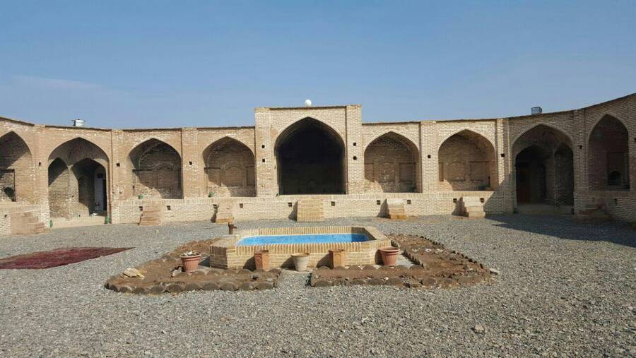 Pasangan Caravanserai